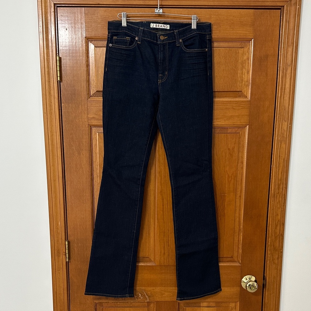J Brand Women's Dark Blue Jeans Straight Leg Slim Fit Mid-Rise Size 31 NWT